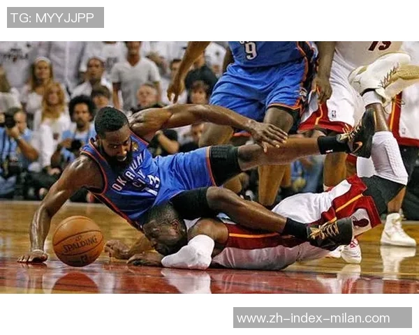 篮网与热火激战正酣球迷期待季后赛精彩对决与精彩瞬间